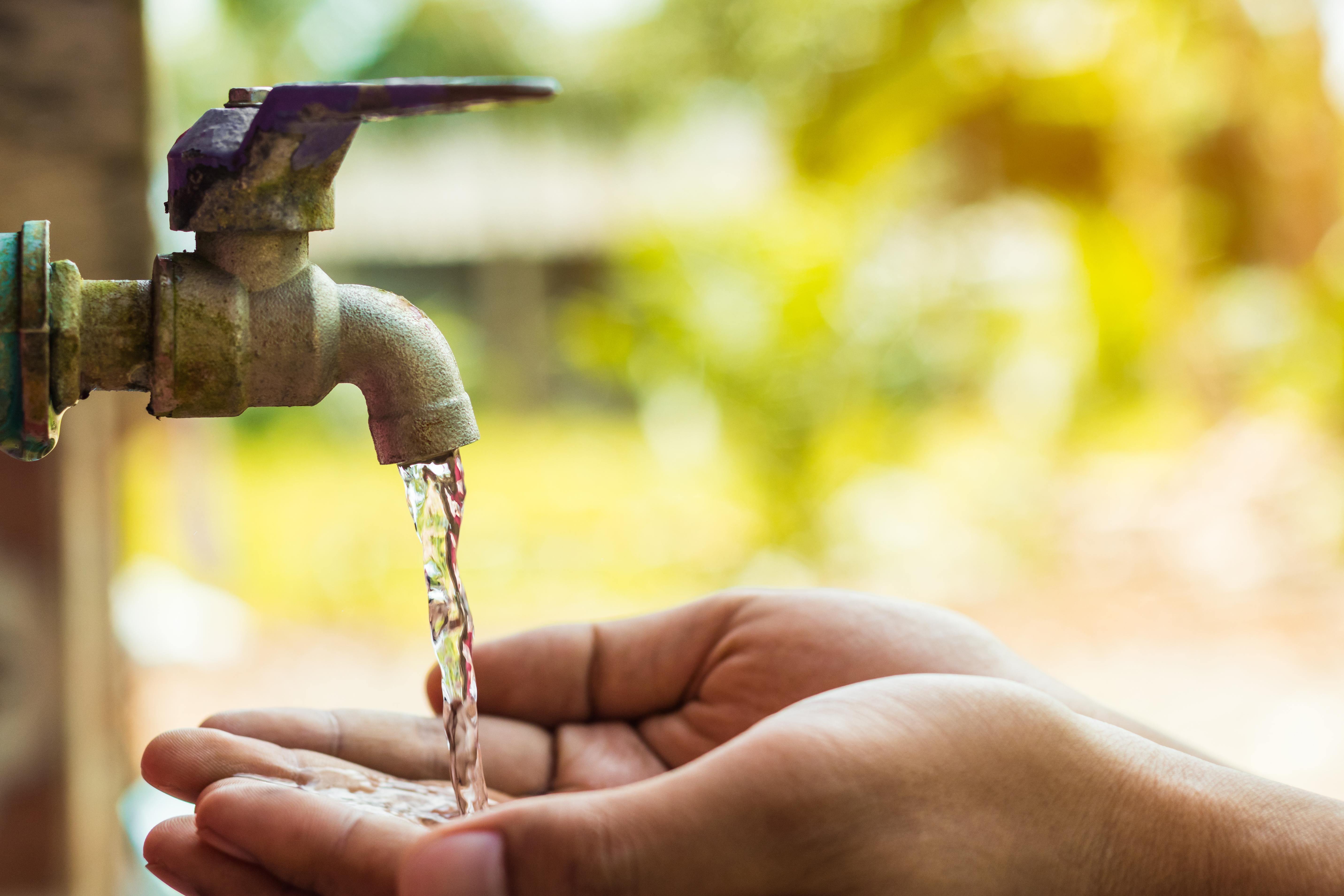 What To Do If You Get Dirty Water In Your Eye